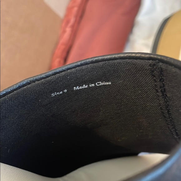 Dolce Vita Black Leather Platform Sandals - Picture 10 of 10